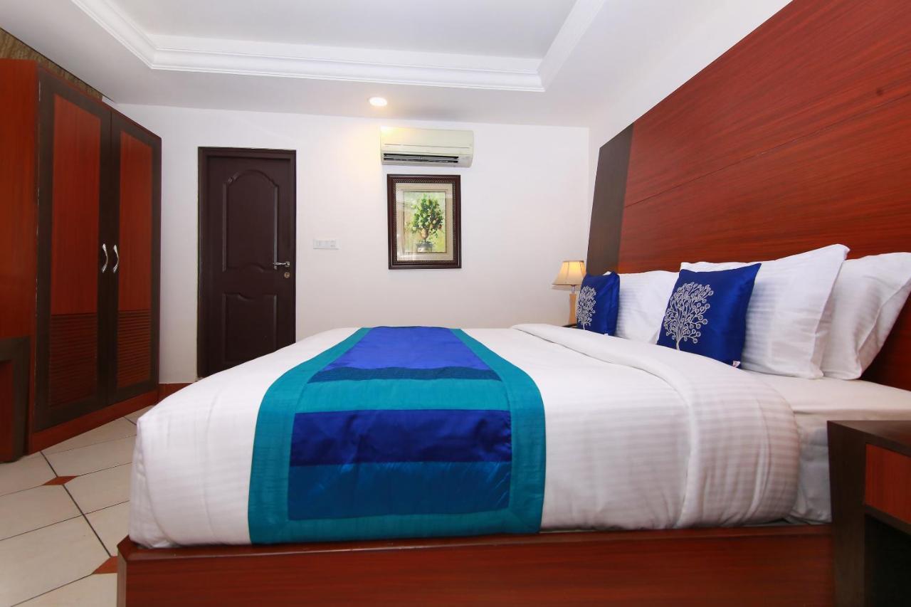Emarald Hotel Cochin Коччи Экстерьер фото