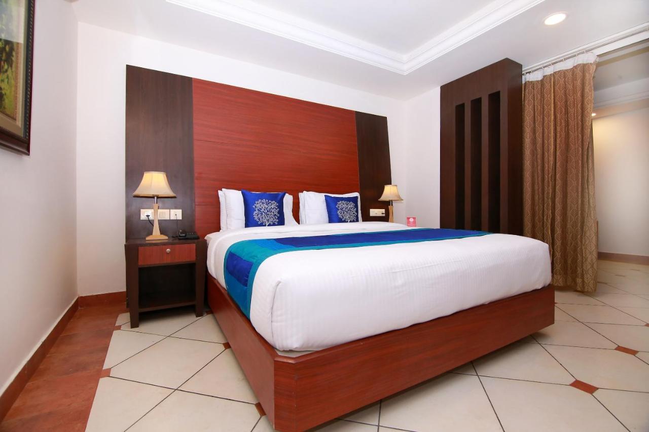 Emarald Hotel Cochin Коччи Экстерьер фото