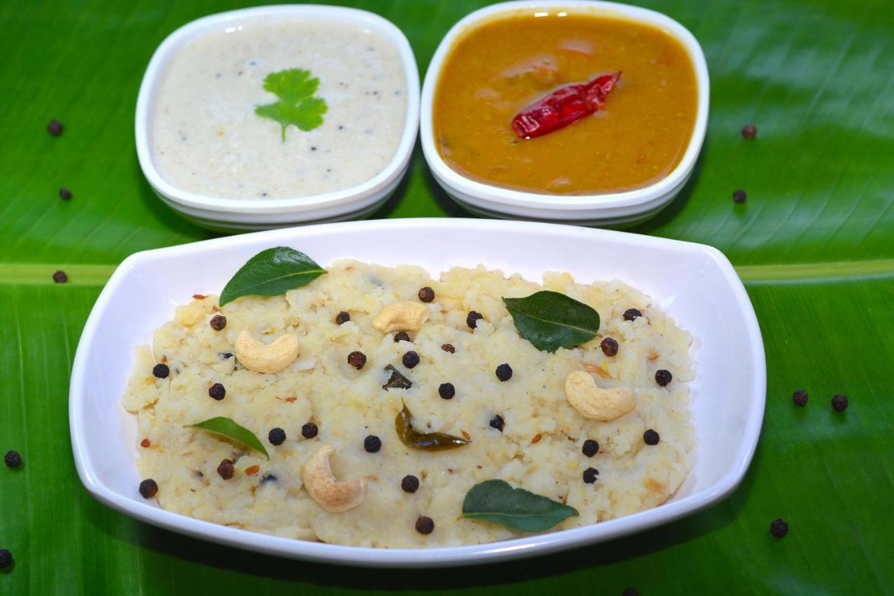 Emarald Hotel Cochin Коччи Экстерьер фото